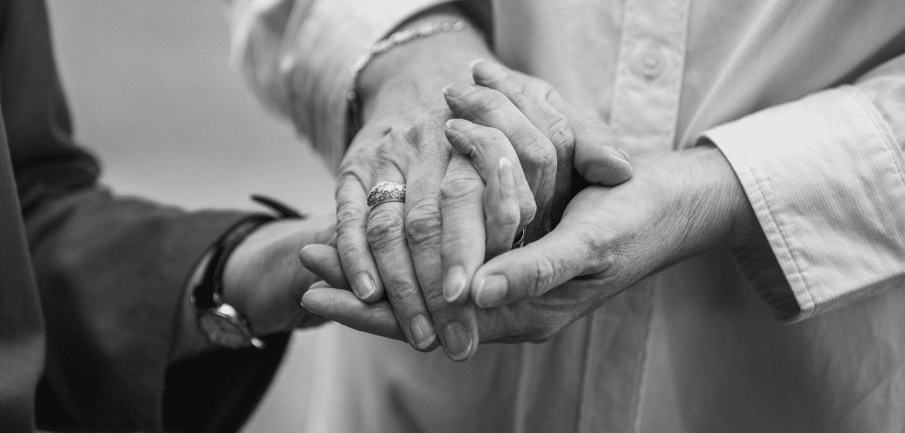 4 Ways To Support A Loved One Living With Dementia featured image